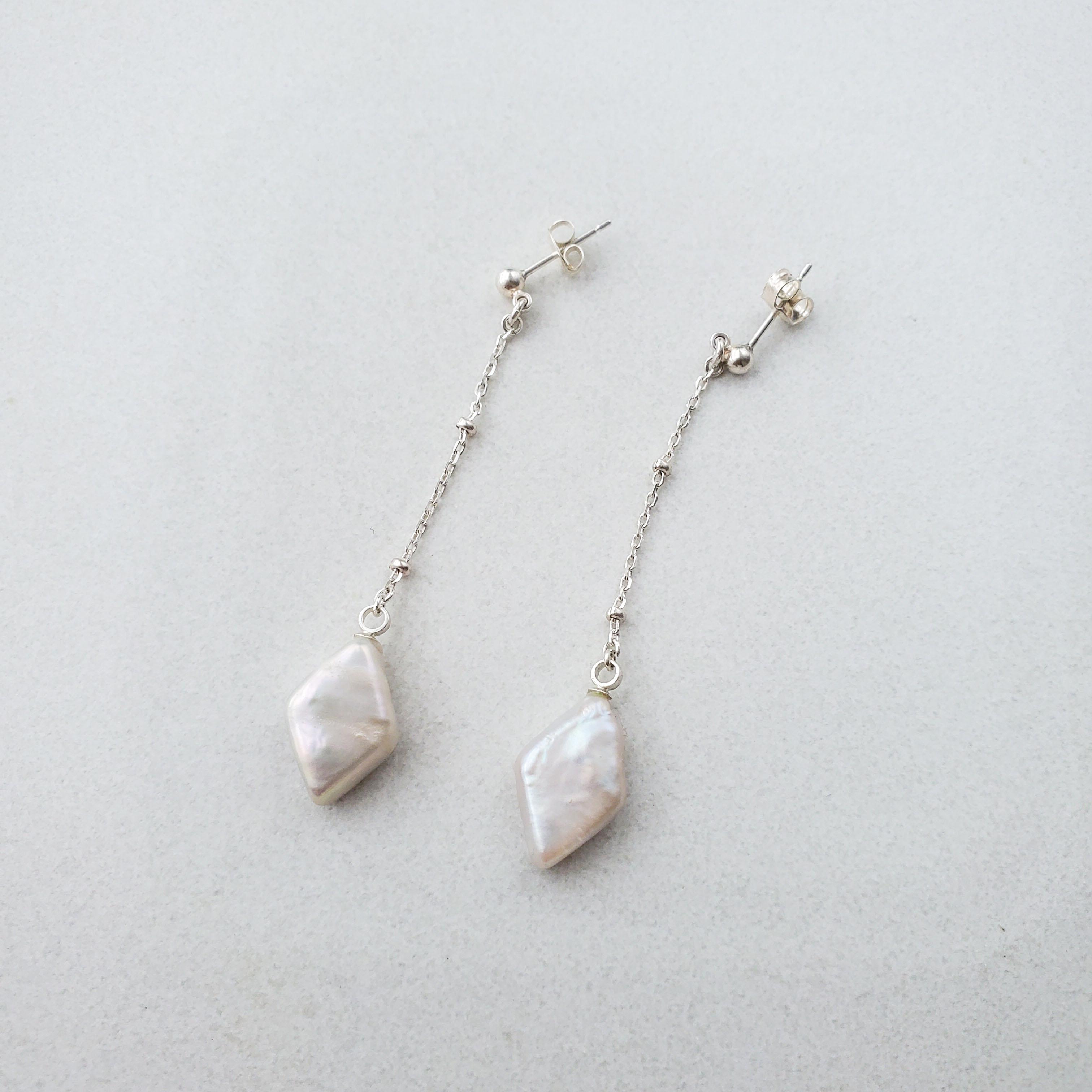 【イヤリングに変更可能】淡水パール 白 ダイヤ シルバー ピアス イヤリング Earrings Silver 菱形 四角1枚目の画像